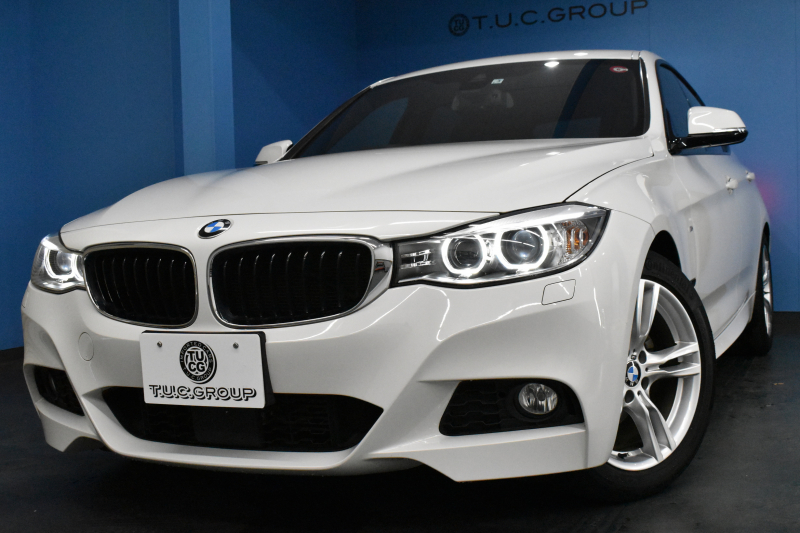 BMW 3シリーズ 320i ｸﾞﾗﾝﾂｰﾘｽﾓ Mｽﾎﾟｰﾂ 追従ACC ﾌﾙｾｸﾞTV  車線逸脱&歩行者警告 衝突軽減B 電動Rｹﾞｰﾄ 電格Rｳｲﾝｸﾞ ﾊﾟﾄﾞﾙｼﾌﾄ ｱﾙｶﾝﾀｰﾗ電動ｽﾎﾟｰﾂｼｰﾄ 18AW ﾀｯﾁﾊﾟｯﾄﾞﾅﾋﾞBｶﾒﾗ iｽﾄｯﾌﾟ ｽﾏｰﾄｷｰ2年保証