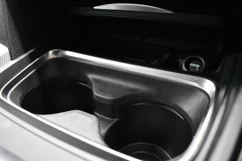 BMW 3シリーズ 320i ｸﾞﾗﾝﾂｰﾘｽﾓ Mｽﾎﾟｰﾂ 追従ACC ﾌﾙｾｸﾞTV  車線逸脱&歩行者警告 衝突軽減B 電動Rｹﾞｰﾄ 電格Rｳｲﾝｸﾞ ﾊﾟﾄﾞﾙｼﾌﾄ ｱﾙｶﾝﾀｰﾗ電動ｽﾎﾟｰﾂｼｰﾄ 18AW ﾀｯﾁﾊﾟｯﾄﾞﾅﾋﾞBｶﾒﾗ iｽﾄｯﾌﾟ ｽﾏｰﾄｷｰ2年保証