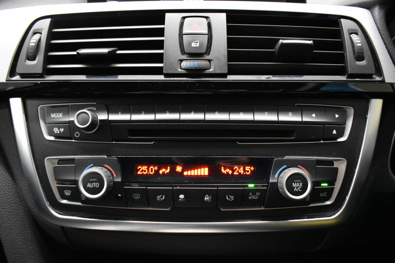 BMW 3シリーズ 320i ｸﾞﾗﾝﾂｰﾘｽﾓ Mｽﾎﾟｰﾂ 追従ACC ﾌﾙｾｸﾞTV  車線逸脱&歩行者警告 衝突軽減B 電動Rｹﾞｰﾄ 電格Rｳｲﾝｸﾞ ﾊﾟﾄﾞﾙｼﾌﾄ ｱﾙｶﾝﾀｰﾗ電動ｽﾎﾟｰﾂｼｰﾄ 18AW ﾀｯﾁﾊﾟｯﾄﾞﾅﾋﾞBｶﾒﾗ iｽﾄｯﾌﾟ ｽﾏｰﾄｷｰ2年保証