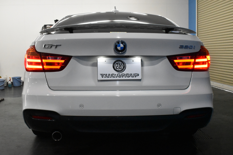 BMW 3シリーズ 320i ｸﾞﾗﾝﾂｰﾘｽﾓ Mｽﾎﾟｰﾂ 追従ACC ﾌﾙｾｸﾞTV  車線逸脱&歩行者警告 衝突軽減B 電動Rｹﾞｰﾄ 電格Rｳｲﾝｸﾞ ﾊﾟﾄﾞﾙｼﾌﾄ ｱﾙｶﾝﾀｰﾗ電動ｽﾎﾟｰﾂｼｰﾄ 18AW ﾀｯﾁﾊﾟｯﾄﾞﾅﾋﾞBｶﾒﾗ iｽﾄｯﾌﾟ ｽﾏｰﾄｷｰ2年保証