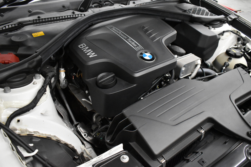 BMW 3シリーズ 320i ｸﾞﾗﾝﾂｰﾘｽﾓ Mｽﾎﾟｰﾂ 追従ACC ﾌﾙｾｸﾞTV  車線逸脱&歩行者警告 衝突軽減B 電動Rｹﾞｰﾄ 電格Rｳｲﾝｸﾞ ﾊﾟﾄﾞﾙｼﾌﾄ ｱﾙｶﾝﾀｰﾗ電動ｽﾎﾟｰﾂｼｰﾄ 18AW ﾀｯﾁﾊﾟｯﾄﾞﾅﾋﾞBｶﾒﾗ iｽﾄｯﾌﾟ ｽﾏｰﾄｷｰ2年保証