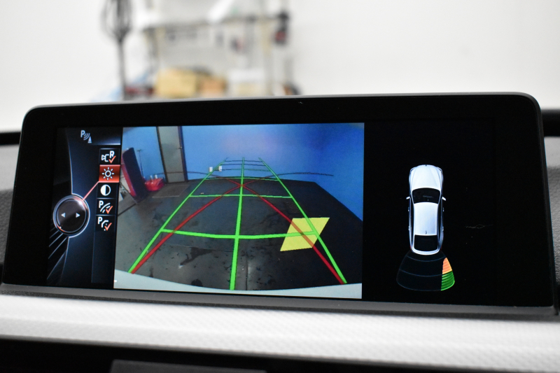 BMW 3シリーズ 320i ｸﾞﾗﾝﾂｰﾘｽﾓ Mｽﾎﾟｰﾂ 追従ACC ﾌﾙｾｸﾞTV  車線逸脱&歩行者警告 衝突軽減B 電動Rｹﾞｰﾄ 電格Rｳｲﾝｸﾞ ﾊﾟﾄﾞﾙｼﾌﾄ ｱﾙｶﾝﾀｰﾗ電動ｽﾎﾟｰﾂｼｰﾄ 18AW ﾀｯﾁﾊﾟｯﾄﾞﾅﾋﾞBｶﾒﾗ iｽﾄｯﾌﾟ ｽﾏｰﾄｷｰ2年保証