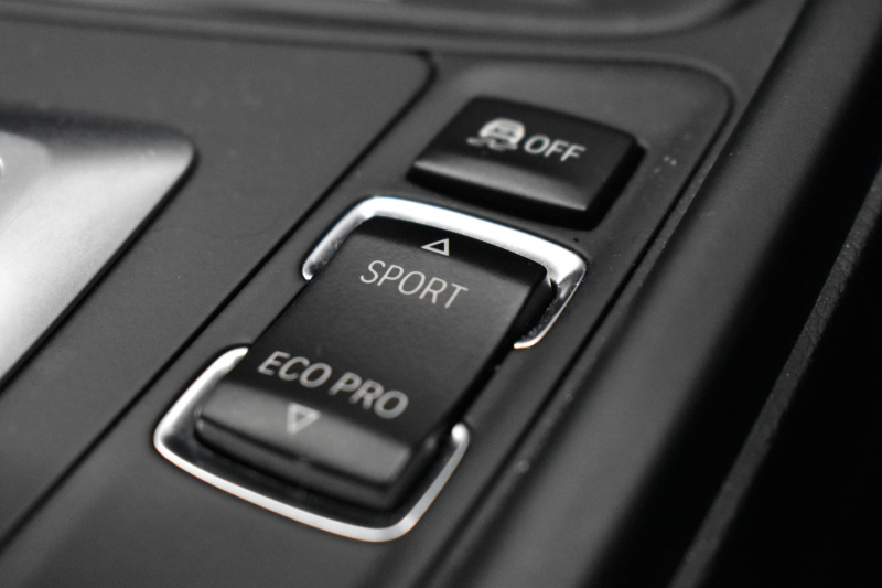 BMW 3シリーズ 320i ｸﾞﾗﾝﾂｰﾘｽﾓ Mｽﾎﾟｰﾂ 追従ACC ﾌﾙｾｸﾞTV  車線逸脱&歩行者警告 衝突軽減B 電動Rｹﾞｰﾄ 電格Rｳｲﾝｸﾞ ﾊﾟﾄﾞﾙｼﾌﾄ ｱﾙｶﾝﾀｰﾗ電動ｽﾎﾟｰﾂｼｰﾄ 18AW ﾀｯﾁﾊﾟｯﾄﾞﾅﾋﾞBｶﾒﾗ iｽﾄｯﾌﾟ ｽﾏｰﾄｷｰ2年保証