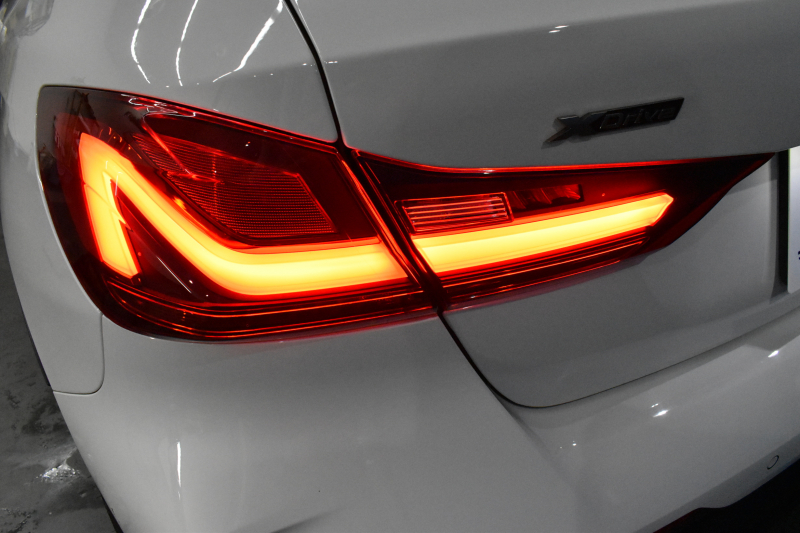 BMW 1シリーズ M135i xDrive ﾌﾙﾀｲﾑ4WD ﾃﾞﾋﾞｭｰP ｺﾝﾌｫｰﾄP ﾅﾋﾞｹﾞｰｼｮﾝP 可変ｻｽﾍﾟﾝｼｮﾝ Mｽﾎﾟｰﾂﾌﾞﾚｰｷ ACC Pｱｼｽﾄ BMWﾗｲﾌﾞｺｯｸﾋﾟｯﾄ ﾋｰﾀｰ付ｱﾙｶﾝﾀｰﾗｺﾝﾋﾞｽﾎﾟｰﾂｼｰﾄ 18AW ﾀｯﾁﾊﾟﾈﾙﾅﾋﾞ ｱｯﾌﾟﾙｶｰﾌﾟﾚｲ LEDﾍｯﾄﾞﾗｲﾄ 電動ﾘｱｹﾞｰﾄ 2年保証