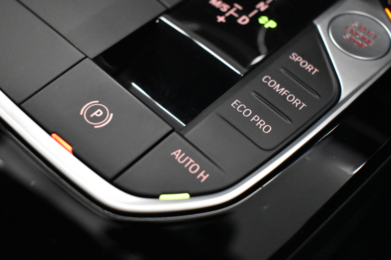 BMW 1シリーズ M135i xDrive ﾌﾙﾀｲﾑ4WD ﾃﾞﾋﾞｭｰP ｺﾝﾌｫｰﾄP ﾅﾋﾞｹﾞｰｼｮﾝP 可変ｻｽﾍﾟﾝｼｮﾝ Mｽﾎﾟｰﾂﾌﾞﾚｰｷ ACC Pｱｼｽﾄ BMWﾗｲﾌﾞｺｯｸﾋﾟｯﾄ ﾋｰﾀｰ付ｱﾙｶﾝﾀｰﾗｺﾝﾋﾞｽﾎﾟｰﾂｼｰﾄ 18AW ﾀｯﾁﾊﾟﾈﾙﾅﾋﾞ ｱｯﾌﾟﾙｶｰﾌﾟﾚｲ LEDﾍｯﾄﾞﾗｲﾄ 電動ﾘｱｹﾞｰﾄ 2年保証