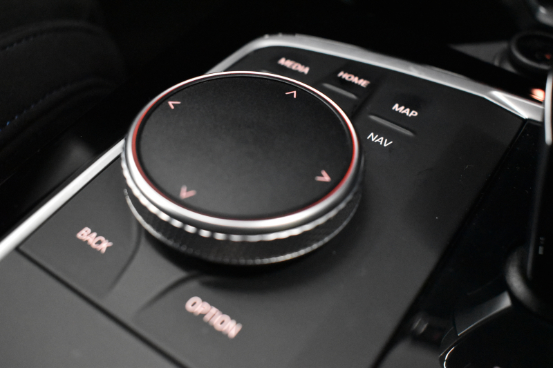 BMW 1シリーズ M135i xDrive ﾌﾙﾀｲﾑ4WD ﾃﾞﾋﾞｭｰP ｺﾝﾌｫｰﾄP ﾅﾋﾞｹﾞｰｼｮﾝP 可変ｻｽﾍﾟﾝｼｮﾝ Mｽﾎﾟｰﾂﾌﾞﾚｰｷ ACC Pｱｼｽﾄ BMWﾗｲﾌﾞｺｯｸﾋﾟｯﾄ ﾋｰﾀｰ付ｱﾙｶﾝﾀｰﾗｺﾝﾋﾞｽﾎﾟｰﾂｼｰﾄ 18AW ﾀｯﾁﾊﾟﾈﾙﾅﾋﾞ ｱｯﾌﾟﾙｶｰﾌﾟﾚｲ LEDﾍｯﾄﾞﾗｲﾄ 電動ﾘｱｹﾞｰﾄ 2年保証