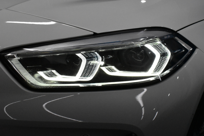 BMW 1シリーズ M135i xDrive ﾌﾙﾀｲﾑ4WD ﾃﾞﾋﾞｭｰP ｺﾝﾌｫｰﾄP ﾅﾋﾞｹﾞｰｼｮﾝP 可変ｻｽﾍﾟﾝｼｮﾝ Mｽﾎﾟｰﾂﾌﾞﾚｰｷ ACC Pｱｼｽﾄ BMWﾗｲﾌﾞｺｯｸﾋﾟｯﾄ ﾋｰﾀｰ付ｱﾙｶﾝﾀｰﾗｺﾝﾋﾞｽﾎﾟｰﾂｼｰﾄ 18AW ﾀｯﾁﾊﾟﾈﾙﾅﾋﾞ ｱｯﾌﾟﾙｶｰﾌﾟﾚｲ LEDﾍｯﾄﾞﾗｲﾄ 電動ﾘｱｹﾞｰﾄ 2年保証