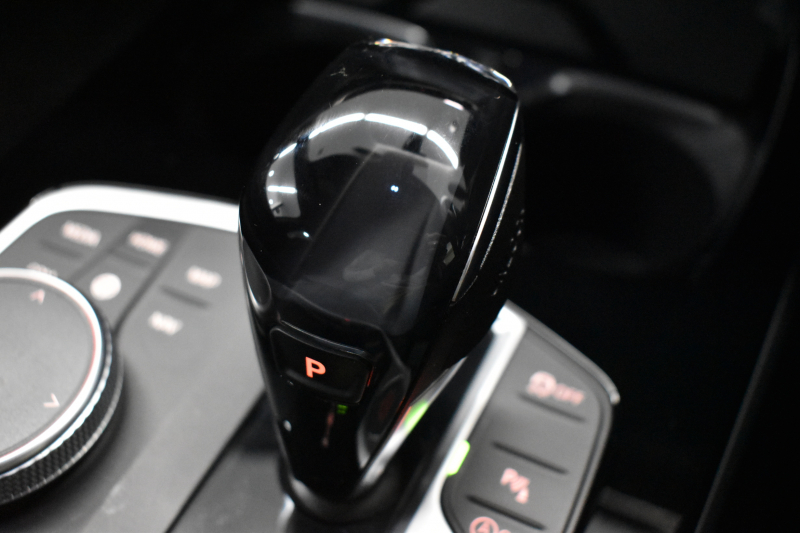 BMW 1シリーズ M135i xDrive ﾌﾙﾀｲﾑ4WD ﾃﾞﾋﾞｭｰP ｺﾝﾌｫｰﾄP ﾅﾋﾞｹﾞｰｼｮﾝP 可変ｻｽﾍﾟﾝｼｮﾝ Mｽﾎﾟｰﾂﾌﾞﾚｰｷ ACC Pｱｼｽﾄ BMWﾗｲﾌﾞｺｯｸﾋﾟｯﾄ ﾋｰﾀｰ付ｱﾙｶﾝﾀｰﾗｺﾝﾋﾞｽﾎﾟｰﾂｼｰﾄ ﾀｯﾁﾊﾟﾈﾙﾅﾋﾞ ｱｯﾌﾟﾙｶｰﾌﾟﾚｲ ﾍｷｻｺﾞﾅﾙLEDﾍｯﾄﾞﾗｲﾄ  2年保証