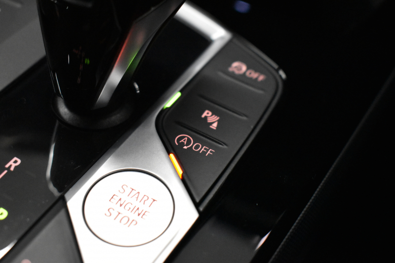 BMW 1シリーズ M135i xDrive ﾌﾙﾀｲﾑ4WD ﾃﾞﾋﾞｭｰP ｺﾝﾌｫｰﾄP ﾅﾋﾞｹﾞｰｼｮﾝP 可変ｻｽﾍﾟﾝｼｮﾝ Mｽﾎﾟｰﾂﾌﾞﾚｰｷ ACC Pｱｼｽﾄ BMWﾗｲﾌﾞｺｯｸﾋﾟｯﾄ ﾋｰﾀｰ付ｱﾙｶﾝﾀｰﾗｺﾝﾋﾞｽﾎﾟｰﾂｼｰﾄ ﾀｯﾁﾊﾟﾈﾙﾅﾋﾞ ｱｯﾌﾟﾙｶｰﾌﾟﾚｲ ﾍｷｻｺﾞﾅﾙLEDﾍｯﾄﾞﾗｲﾄ  2年保証