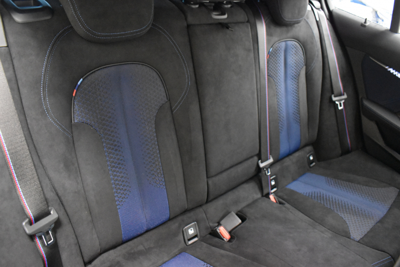 BMW 1シリーズ M135i xDrive ﾌﾙﾀｲﾑ4WD ﾃﾞﾋﾞｭｰP ｺﾝﾌｫｰﾄP ﾅﾋﾞｹﾞｰｼｮﾝP 可変ｻｽﾍﾟﾝｼｮﾝ Mｽﾎﾟｰﾂﾌﾞﾚｰｷ ACC Pｱｼｽﾄ BMWﾗｲﾌﾞｺｯｸﾋﾟｯﾄ ﾋｰﾀｰ付ｱﾙｶﾝﾀｰﾗｺﾝﾋﾞｽﾎﾟｰﾂｼｰﾄ ﾀｯﾁﾊﾟﾈﾙﾅﾋﾞ ｱｯﾌﾟﾙｶｰﾌﾟﾚｲ ﾍｷｻｺﾞﾅﾙLEDﾍｯﾄﾞﾗｲﾄ  2年保証