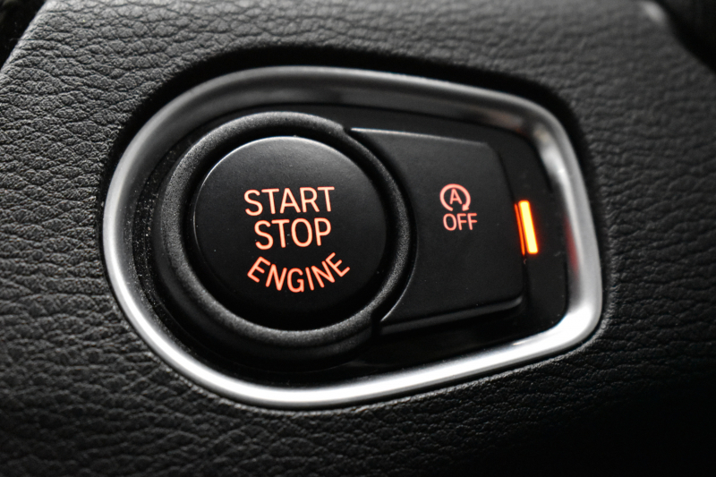 BMW X1 Xdrive18d Xﾗｲﾝ 4WD ﾊｲﾗｲﾝ&ｺﾝﾌｫｰﾄP ｱﾄﾞﾊﾞﾝｽﾄﾞｱｸﾃｨﾌﾞｾｰﾌﾃｨP 追従ACC HUD ﾋｰﾀｰ付電動ｵｲｽﾀｰ革 LEDﾍｯﾄﾞﾗｲﾄ 衝突軽減ﾌﾞﾚｰｷ 車線逸脱&歩行者警告 ﾀｯﾁﾊﾟﾈﾙiﾄﾞﾗｲﾌﾞﾅﾋﾞBｶﾒﾗ Pｱｼｽﾄ 前後PDC 電動ﾄﾗﾝｸ  ｽﾏｰﾄｷｰ 2年保証