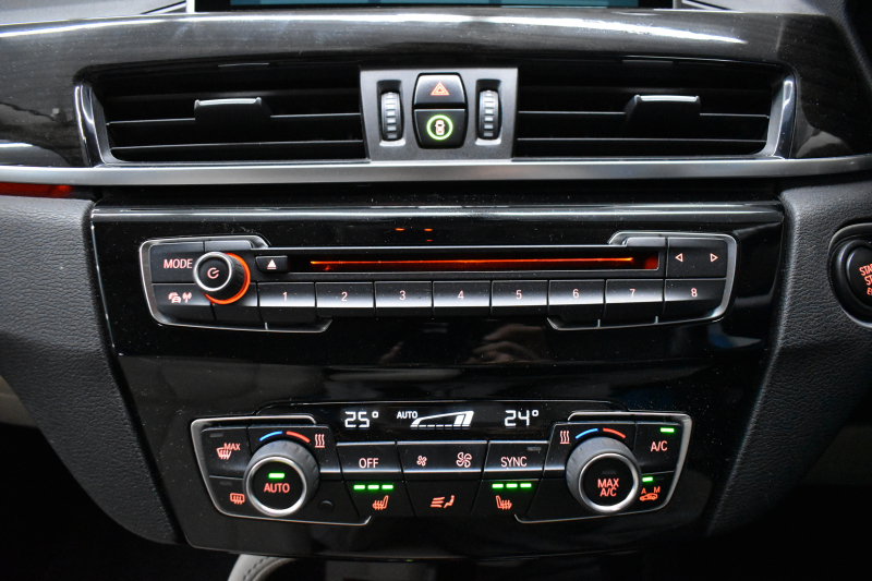 BMW X1 Xdrive18d Xﾗｲﾝ 4WD ﾊｲﾗｲﾝ&ｺﾝﾌｫｰﾄP ｱﾄﾞﾊﾞﾝｽﾄﾞｱｸﾃｨﾌﾞｾｰﾌﾃｨP 追従ACC HUD ﾋｰﾀｰ付電動ｵｲｽﾀｰ革 LEDﾍｯﾄﾞﾗｲﾄ 衝突軽減ﾌﾞﾚｰｷ 車線逸脱&歩行者警告 ﾀｯﾁﾊﾟﾈﾙiﾄﾞﾗｲﾌﾞﾅﾋﾞBｶﾒﾗ Pｱｼｽﾄ 前後PDC 電動ﾄﾗﾝｸ  ｽﾏｰﾄｷｰ 2年保証