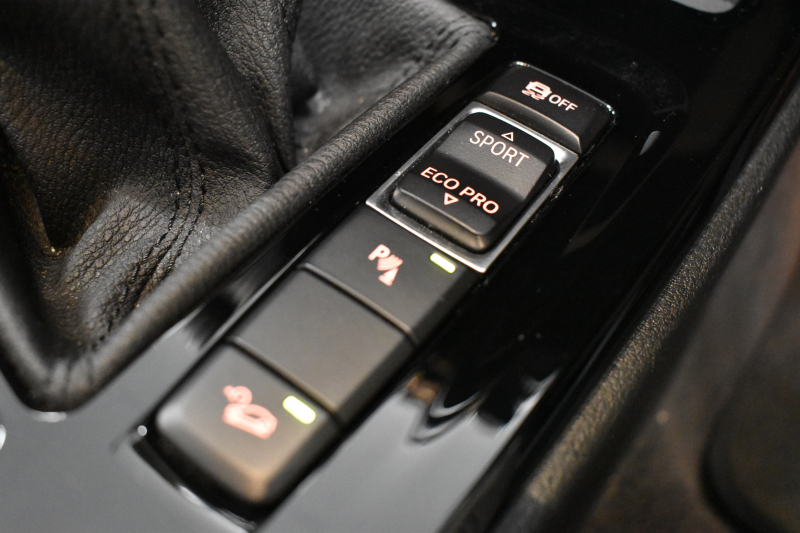 BMW X1 Xdrive18d Xﾗｲﾝ 4WD ﾊｲﾗｲﾝ&ｺﾝﾌｫｰﾄP ｱﾄﾞﾊﾞﾝｽﾄﾞｱｸﾃｨﾌﾞｾｰﾌﾃｨP 追従ACC HUD ﾋｰﾀｰ付電動ｵｲｽﾀｰ革 LEDﾍｯﾄﾞﾗｲﾄ 衝突軽減ﾌﾞﾚｰｷ 車線逸脱&歩行者警告 ﾀｯﾁﾊﾟﾈﾙiﾄﾞﾗｲﾌﾞﾅﾋﾞBｶﾒﾗ Pｱｼｽﾄ 前後PDC 電動ﾄﾗﾝｸ  ｽﾏｰﾄｷｰ 2年保証