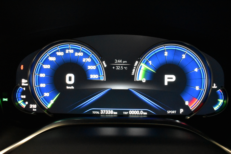 BMW 7シリーズ 740d XﾄﾞﾗｲﾌﾞMｽﾎﾟｰﾂ  4WD ｻﾝﾙｰﾌ ﾚｰｻﾞｰLED Fﾏｯｻｰｼﾞ&ﾍﾞﾝﾁﾚｰｼｮﾝ全席ﾋｰﾀｰ付黒革 ACC HUD ﾊｰﾏﾝｶｰﾄﾞﾝ ｼﾞｪｽﾁｬｰｺﾝﾄﾛｰﾙ ﾀｯﾁﾊﾟﾈﾙ対応HDDﾅﾋﾞ3Dﾋﾞｭｰ 車線変更&逸脱警告 液晶ﾒｰﾀｰ 電動ﾄﾗﾝｸ 20AW 2年保証