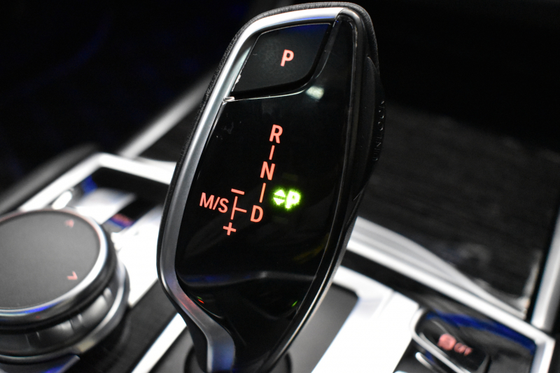 BMW 7シリーズ 740d XﾄﾞﾗｲﾌﾞMｽﾎﾟｰﾂ  4WD ｻﾝﾙｰﾌ ﾚｰｻﾞｰLED Fﾏｯｻｰｼﾞ&ﾍﾞﾝﾁﾚｰｼｮﾝ全席ﾋｰﾀｰ付黒革 ACC HUD ﾊｰﾏﾝｶｰﾄﾞﾝ ｼﾞｪｽﾁｬｰｺﾝﾄﾛｰﾙ ﾀｯﾁﾊﾟﾈﾙ対応HDDﾅﾋﾞ3Dﾋﾞｭｰ 車線変更&逸脱警告 液晶ﾒｰﾀｰ 電動ﾄﾗﾝｸ 20AW 2年保証