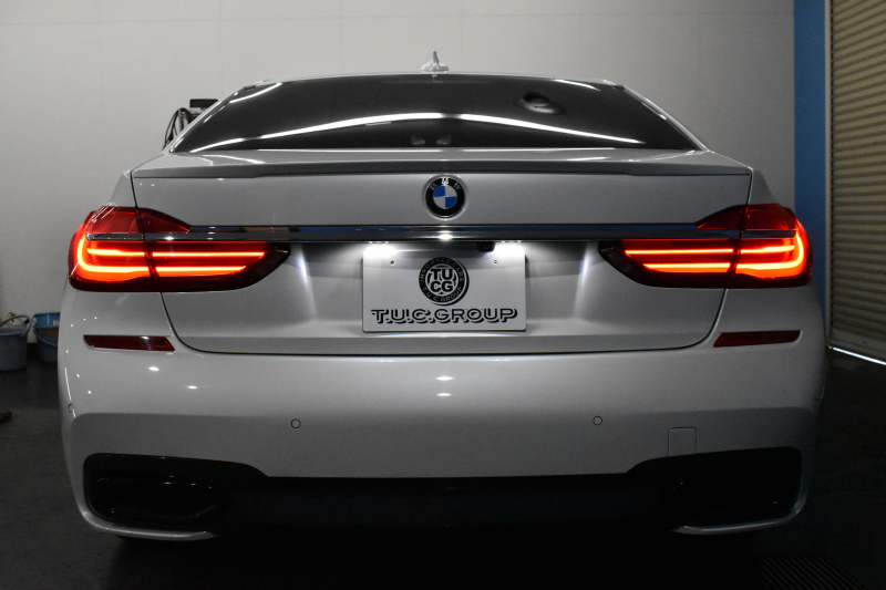 BMW 7シリーズ 740d XﾄﾞﾗｲﾌﾞMｽﾎﾟｰﾂ  4WD ｻﾝﾙｰﾌ ﾚｰｻﾞｰLED Fﾏｯｻｰｼﾞ&ﾍﾞﾝﾁﾚｰｼｮﾝ全席ﾋｰﾀｰ付黒革 ACC HUD ﾊｰﾏﾝｶｰﾄﾞﾝ ｼﾞｪｽﾁｬｰｺﾝﾄﾛｰﾙ ﾀｯﾁﾊﾟﾈﾙ対応HDDﾅﾋﾞ3Dﾋﾞｭｰ 車線変更&逸脱警告 液晶ﾒｰﾀｰ 電動ﾄﾗﾝｸ 20AW 2年保証