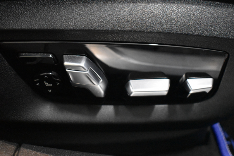 BMW 7シリーズ 740d XﾄﾞﾗｲﾌﾞMｽﾎﾟｰﾂ  4WD ｻﾝﾙｰﾌ ﾚｰｻﾞｰLED Fﾏｯｻｰｼﾞ&ﾍﾞﾝﾁﾚｰｼｮﾝ全席ﾋｰﾀｰ付黒革 ACC HUD ﾊｰﾏﾝｶｰﾄﾞﾝ ｼﾞｪｽﾁｬｰｺﾝﾄﾛｰﾙ ﾀｯﾁﾊﾟﾈﾙ対応HDDﾅﾋﾞ3Dﾋﾞｭｰ 車線変更&逸脱警告 液晶ﾒｰﾀｰ 電動ﾄﾗﾝｸ 20AW 2年保証