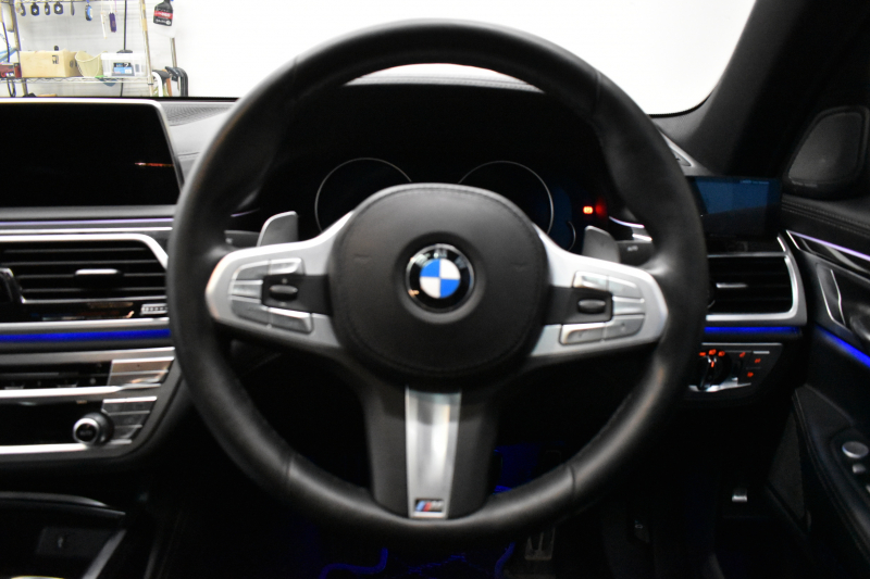 BMW 7シリーズ 740d XﾄﾞﾗｲﾌﾞMｽﾎﾟｰﾂ  4WD ｻﾝﾙｰﾌ ﾚｰｻﾞｰLED Fﾏｯｻｰｼﾞ&ﾍﾞﾝﾁﾚｰｼｮﾝ全席ﾋｰﾀｰ付黒革 ACC HUD ﾊｰﾏﾝｶｰﾄﾞﾝ ｼﾞｪｽﾁｬｰｺﾝﾄﾛｰﾙ ﾀｯﾁﾊﾟﾈﾙ対応HDDﾅﾋﾞ3Dﾋﾞｭｰ 車線変更&逸脱警告 液晶ﾒｰﾀｰ 電動ﾄﾗﾝｸ 20AW 2年保証