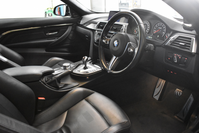 BMW Mシリーズ M4ｸｰﾍﾟ後期 MDCT ｱﾀﾞﾌﾟﾃｨﾌﾞMｻｽ ｱﾀﾞﾌﾟﾃｨﾌﾞﾍｷｻｺﾞﾅﾙLEDﾍｯﾄﾞﾗｲﾄ ﾋｰﾀｰ付黒革 ｶｰﾎﾞﾝﾙｰﾌ&ｲﾝﾃﾘｱ ﾀｯﾁﾊﾟﾈﾙﾅﾋﾞﾌﾙｾｸﾞBｶﾒﾗ前後PDC HUD 7速DCT ｵﾌﾟｼｮﾝ19AW 衝突軽減ﾌﾞﾚｰｷ 車線変更&車線逸脱&歩行者警告 2年保証