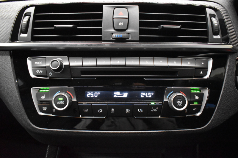 BMW Mシリーズ M2 ｺﾝﾍﾟﾃｨｼｮﾝ MDCT 7速DCT LCI後期 型式変更後ﾓﾃﾞﾙ KW車高調 MﾊﾟﾌｫｰﾏﾝｽFﾘｯﾌﾟｽﾎﾟｲﾗｰ ﾍｷｻｺﾞﾅﾙLEDﾍｯﾄﾞﾗｲﾄ&ﾃｰﾙ ﾋｰﾀｰ付黒革 ﾀｯﾁﾊﾟﾈﾙHDDﾅﾋﾞBｶﾒﾗ 19AW 車線逸脱&歩行者警告 衝突軽減ﾌﾞﾚｰｷ ｶｰﾎﾞﾝｲﾝﾃﾘｱ Mｼｰﾄﾍﾞﾙﾄ  2年保証