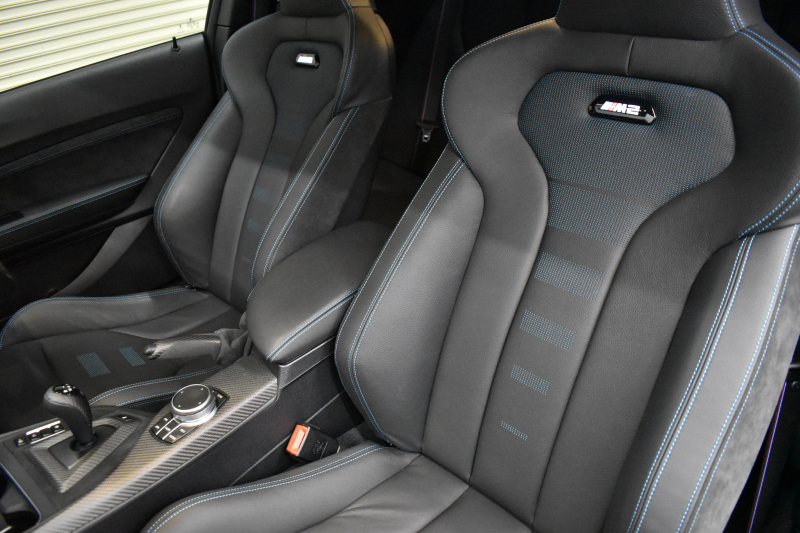 BMW Mシリーズ M2 ｺﾝﾍﾟﾃｨｼｮﾝ MDCT 7速DCT LCI後期 型式変更後ﾓﾃﾞﾙ KW車高調 MﾊﾟﾌｫｰﾏﾝｽFﾘｯﾌﾟｽﾎﾟｲﾗｰ ﾍｷｻｺﾞﾅﾙLEDﾍｯﾄﾞﾗｲﾄ&ﾃｰﾙ ﾋｰﾀｰ付黒革 ﾀｯﾁﾊﾟﾈﾙHDDﾅﾋﾞBｶﾒﾗ 19AW 車線逸脱&歩行者警告 衝突軽減ﾌﾞﾚｰｷ ｶｰﾎﾞﾝｲﾝﾃﾘｱ Mｼｰﾄﾍﾞﾙﾄ  2年保証