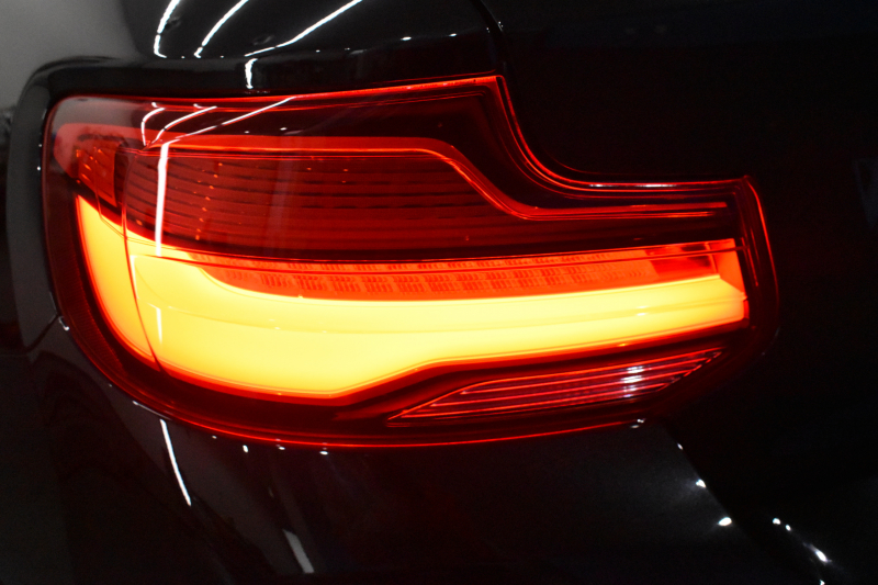 BMW Mシリーズ M2 6速MT LCI後期 ﾋｰﾀｰ付黒革 ｱﾀﾞﾌﾟﾃｨﾌﾞﾍｷｻｺﾞﾅﾙLEDﾍｯﾄﾞﾗｲﾄ&ﾃｰﾙ ﾀｯﾁﾊﾟﾈﾙHDDﾅﾋﾞBｶﾒﾗ 19AW 車線逸脱&歩行者警告 衝突軽減ﾌﾞﾚｰｷ ｶｰﾎﾞﾝｲﾝﾃﾘｱ ｽﾏｰﾄｷｰ 2年保証