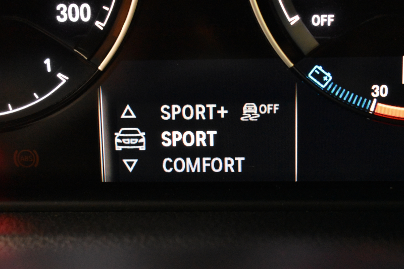 BMW Mシリーズ M2 6速MT LCI後期 ﾋｰﾀｰ付黒革 ｱﾀﾞﾌﾟﾃｨﾌﾞﾍｷｻｺﾞﾅﾙLEDﾍｯﾄﾞﾗｲﾄ&ﾃｰﾙ ﾀｯﾁﾊﾟﾈﾙHDDﾅﾋﾞBｶﾒﾗ 19AW 車線逸脱&歩行者警告 衝突軽減ﾌﾞﾚｰｷ ｶｰﾎﾞﾝｲﾝﾃﾘｱ ｽﾏｰﾄｷｰ 2年保証