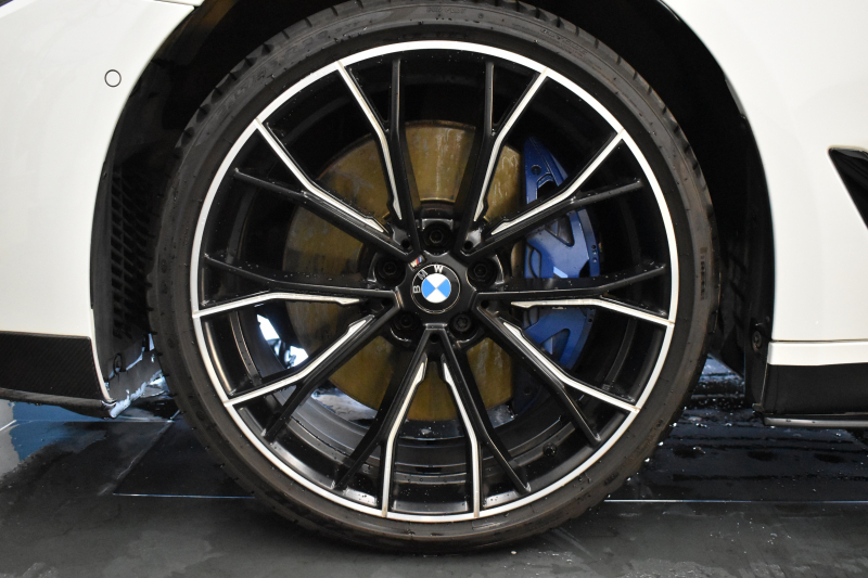 BMW 5シリーズ 540i Xﾄﾞﾗｲﾌﾞ Mｽﾎﾟｰﾂ ｺﾝﾌｫｰﾄ&ｲﾉﾍﾞｰｼｮﾝP ｻﾝﾙｰﾌ Mﾊﾟﾌｫﾏﾝｽﾊﾟｰﾂ多数 4WD G30型 直6ﾀｰﾎﾞ 340馬力 Fﾍﾞﾝﾁﾚｰｼｮﾝ&ﾏｯｻｰｼﾞ付全席ﾋｰﾀｰ付黒革 Mｽﾎﾟｰﾂﾌﾞﾚｰｷ ﾊｰﾏﾝｶｰﾄﾞﾝｻｳﾝﾄﾞ 4ｿﾞｰﾝAC 2年保証