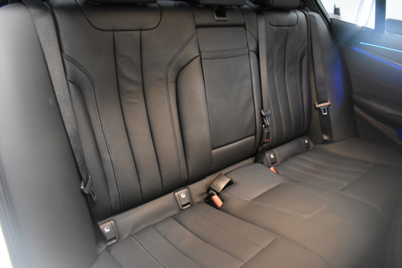 BMW 5シリーズ 540i Xﾄﾞﾗｲﾌﾞ Mｽﾎﾟｰﾂ ｺﾝﾌｫｰﾄ&ｲﾉﾍﾞｰｼｮﾝP ｻﾝﾙｰﾌ Mﾊﾟﾌｫﾏﾝｽﾊﾟｰﾂ多数 4WD G30型 直6ﾀｰﾎﾞ 340馬力 Fﾍﾞﾝﾁﾚｰｼｮﾝ&ﾏｯｻｰｼﾞ付全席ﾋｰﾀｰ付黒革 Mｽﾎﾟｰﾂﾌﾞﾚｰｷ ﾊｰﾏﾝｶｰﾄﾞﾝｻｳﾝﾄﾞ 4ｿﾞｰﾝAC 2年保証