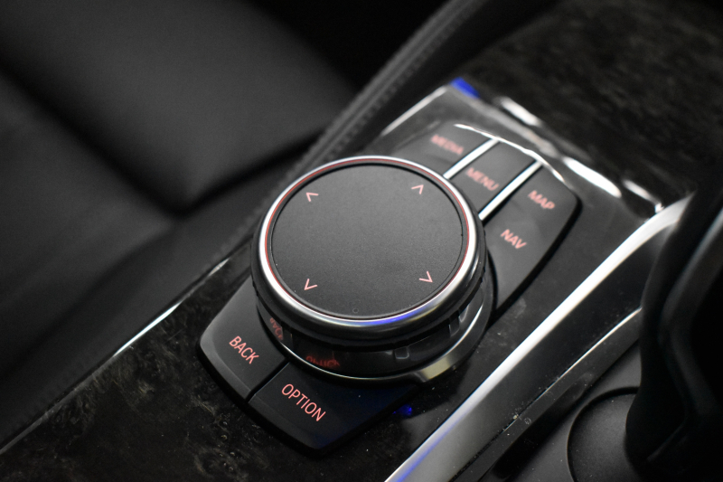 BMW 5シリーズ 540i Xﾄﾞﾗｲﾌﾞ Mｽﾎﾟｰﾂ ｺﾝﾌｫｰﾄ&ｲﾉﾍﾞｰｼｮﾝP ｻﾝﾙｰﾌ Mﾊﾟﾌｫﾏﾝｽﾊﾟｰﾂ多数 4WD G30型 直6ﾀｰﾎﾞ 340馬力 Fﾍﾞﾝﾁﾚｰｼｮﾝ&ﾏｯｻｰｼﾞ付全席ﾋｰﾀｰ付黒革 Mｽﾎﾟｰﾂﾌﾞﾚｰｷ ﾊｰﾏﾝｶｰﾄﾞﾝｻｳﾝﾄﾞ 4ｿﾞｰﾝAC 2年保証