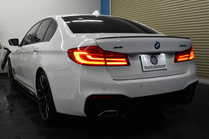 BMW 5シリーズ 540i Xﾄﾞﾗｲﾌﾞ Mｽﾎﾟｰﾂ ｺﾝﾌｫｰﾄ&ｲﾉﾍﾞｰｼｮﾝP ｻﾝﾙｰﾌ Mﾊﾟﾌｫﾏﾝｽﾊﾟｰﾂ多数 4WD G30型 直6ﾀｰﾎﾞ 340馬力 Fﾍﾞﾝﾁﾚｰｼｮﾝ&ﾏｯｻｰｼﾞ付全席ﾋｰﾀｰ付黒革 Mｽﾎﾟｰﾂﾌﾞﾚｰｷ ﾊｰﾏﾝｶｰﾄﾞﾝｻｳﾝﾄﾞ 4ｿﾞｰﾝAC 2年保証