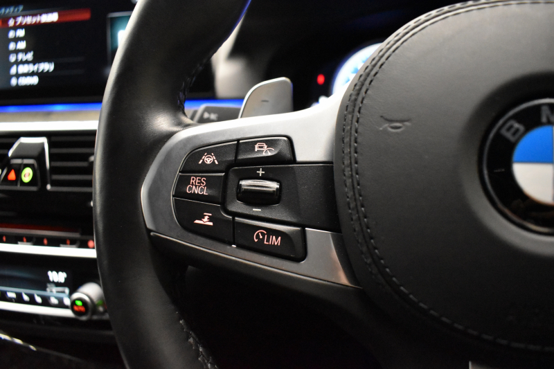 BMW 5シリーズ 540i Xﾄﾞﾗｲﾌﾞ Mｽﾎﾟｰﾂ ｺﾝﾌｫｰﾄ&ｲﾉﾍﾞｰｼｮﾝP ｻﾝﾙｰﾌ Mﾊﾟﾌｫﾏﾝｽﾊﾟｰﾂ多数 4WD G30型 直6ﾀｰﾎﾞ 340馬力 Fﾍﾞﾝﾁﾚｰｼｮﾝ&ﾏｯｻｰｼﾞ付全席ﾋｰﾀｰ付黒革 Mｽﾎﾟｰﾂﾌﾞﾚｰｷ ﾊｰﾏﾝｶｰﾄﾞﾝｻｳﾝﾄﾞ 4ｿﾞｰﾝAC 2年保証