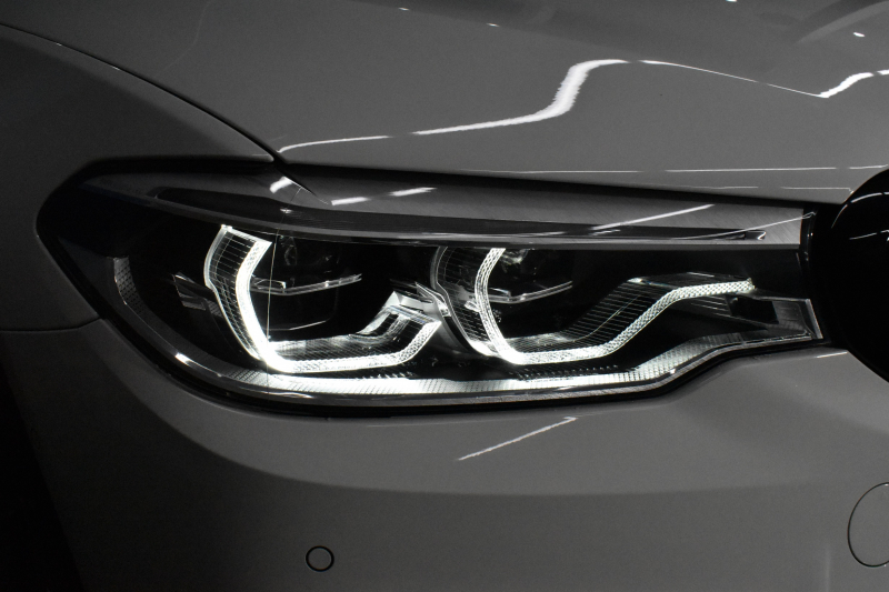 BMW 5シリーズ 540i Xﾄﾞﾗｲﾌﾞ Mｽﾎﾟｰﾂ ｺﾝﾌｫｰﾄ&ｲﾉﾍﾞｰｼｮﾝP ｻﾝﾙｰﾌ Mﾊﾟﾌｫﾏﾝｽﾊﾟｰﾂ多数 4WD G30型 直6ﾀｰﾎﾞ 340馬力 Fﾍﾞﾝﾁﾚｰｼｮﾝ&ﾏｯｻｰｼﾞ付全席ﾋｰﾀｰ付黒革 Mｽﾎﾟｰﾂﾌﾞﾚｰｷ ﾊｰﾏﾝｶｰﾄﾞﾝｻｳﾝﾄﾞ 4ｿﾞｰﾝAC 2年保証