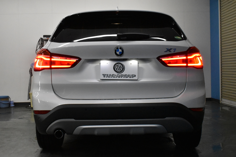 BMW X1 Xdrive18dｱｰﾊﾞﾆｽﾀ 西日本限定車  4WD ﾊｲﾗｲﾝ&ｺﾝﾌｫｰﾄP ｱﾄﾞﾊﾞﾝｽﾄﾞｱｸﾃｨﾌﾞｾｰﾌﾃｨP 追従ACC 変更後ﾀｯﾁﾊﾊﾟﾈﾙiﾄﾞﾗｲﾌﾞﾅﾋﾞBｶﾒﾗ Pｱｼｽﾄ 前後PDC  HUD ﾋｰﾀｰ付電動茶革 LEDﾍｯﾄﾞﾗｲﾄ 衝突軽減B 車線逸脱&歩行者警告 電動ﾄﾗﾝｸ  ｽﾏｰﾄｷｰ  2年保証