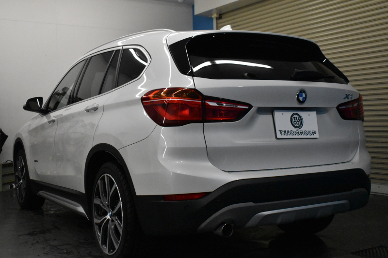 BMW X1 Xdrive18dｱｰﾊﾞﾆｽﾀ 西日本限定車  4WD ﾊｲﾗｲﾝ&ｺﾝﾌｫｰﾄP ｱﾄﾞﾊﾞﾝｽﾄﾞｱｸﾃｨﾌﾞｾｰﾌﾃｨP 追従ACC 変更後ﾀｯﾁﾊﾊﾟﾈﾙiﾄﾞﾗｲﾌﾞﾅﾋﾞBｶﾒﾗ Pｱｼｽﾄ 前後PDC  HUD ﾋｰﾀｰ付電動茶革 LEDﾍｯﾄﾞﾗｲﾄ 衝突軽減B 車線逸脱&歩行者警告 電動ﾄﾗﾝｸ  ｽﾏｰﾄｷｰ  2年保証