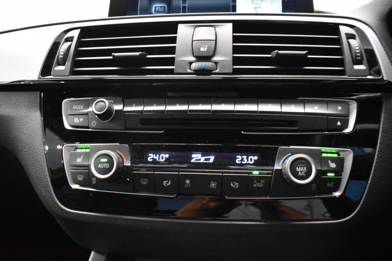 BMW 2シリーズ M240iｸｰﾍﾟ 後期 6速MT 1ｵｰﾅｰ 340馬力 直6ﾀｰﾎﾞ ﾍｷｻｺﾞﾅﾙLEDﾍｯﾄﾞ ｱﾀﾞﾌﾟﾃｨﾌﾞMｻｽﾍﾟﾝｼｮﾝ Mﾌﾞﾚｰｷ 18AW ｸﾙｺﾝ 車線逸脱&歩行者警告 衝突軽減ﾌﾞﾚｰｷ ﾋｰﾀｰ付ｱﾙｶﾝﾀｰﾗ電動ｽﾎﾟｰﾂｼｰﾄ 専用ｴｱﾛ ﾀｯﾁﾊﾟﾈﾙﾅﾋﾞ Bｶﾒﾗ Pｱｼｽﾄ 前後PDC 2年保証