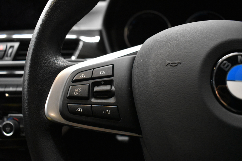 BMW X1 Xdrive18d Xﾗｲﾝ 4WD ﾊｲﾗｲﾝ&ｺﾝﾌｫｰﾄP ｱﾄﾞﾊﾞﾝｽﾄﾞｱｸﾃｨﾌﾞｾｰﾌﾃｨP 中期型 追従ACC HUD ﾋｰﾀｰ付電動ﾓｶ革 ﾀｯﾁﾊﾟﾈﾙiﾄﾞﾗｲﾌﾞﾅﾋﾞBｶﾒﾗ Pｱｼｽﾄ 前後PDC LEDﾍｯﾄﾞﾗｲﾄ 衝突軽減B 車線逸脱&歩行者警告 電動ﾄﾗﾝｸ  ｽﾏｰﾄｷｰ Bluetoothｵｰﾃﾞｨｵ＆通話 2年保証