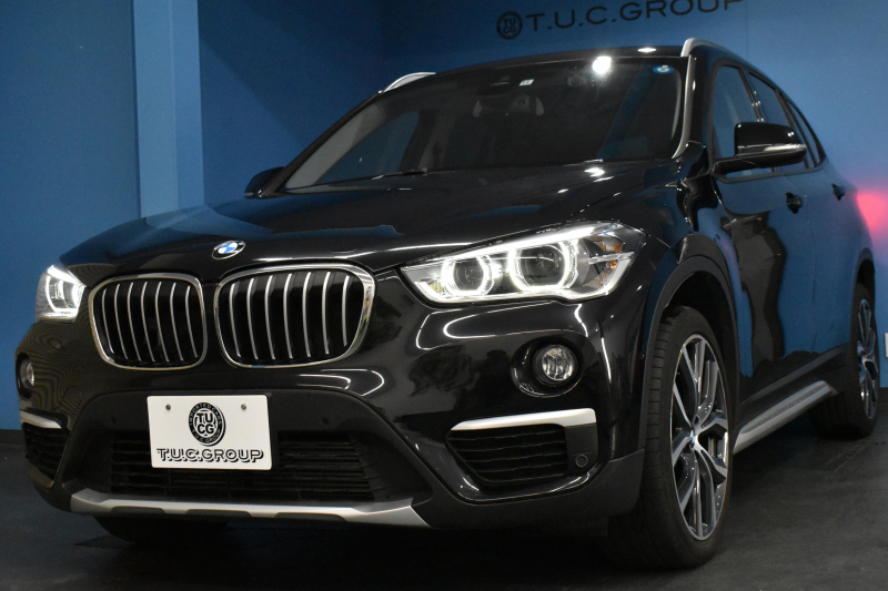 BMW X1 Xdrive18d Xﾗｲﾝ 4WD ﾊｲﾗｲﾝ&ｺﾝﾌｫｰﾄP ｱﾄﾞﾊﾞﾝｽﾄﾞｱｸﾃｨﾌﾞｾｰﾌﾃｨP 中期型 追従ACC HUD ﾋｰﾀｰ付電動ﾓｶ革 ﾀｯﾁﾊﾟﾈﾙiﾄﾞﾗｲﾌﾞﾅﾋﾞBｶﾒﾗ Pｱｼｽﾄ 前後PDC LEDﾍｯﾄﾞﾗｲﾄ 衝突軽減B 車線逸脱&歩行者警告 電動ﾄﾗﾝｸ  ｽﾏｰﾄｷｰ Bluetoothｵｰﾃﾞｨｵ＆通話 2年保証