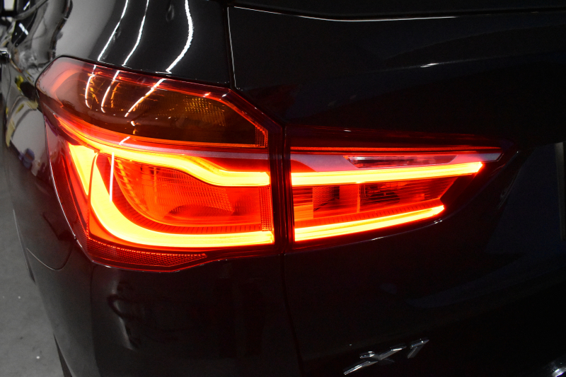 BMW X1 Xdrive18d Xﾗｲﾝ 4WD ﾊｲﾗｲﾝ&ｺﾝﾌｫｰﾄP ｱﾄﾞﾊﾞﾝｽﾄﾞｱｸﾃｨﾌﾞｾｰﾌﾃｨP 中期型 追従ACC HUD ﾋｰﾀｰ付電動ﾓｶ革 ﾀｯﾁﾊﾟﾈﾙiﾄﾞﾗｲﾌﾞﾅﾋﾞBｶﾒﾗ Pｱｼｽﾄ 前後PDC LEDﾍｯﾄﾞﾗｲﾄ 衝突軽減B 車線逸脱&歩行者警告 電動ﾄﾗﾝｸ  ｽﾏｰﾄｷｰ Bluetoothｵｰﾃﾞｨｵ＆通話 2年保証