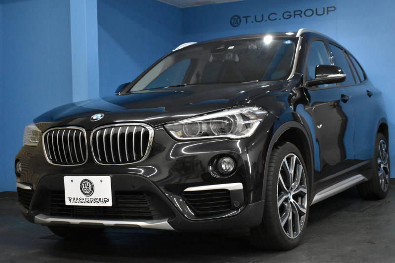 BMW X1 Xdrive18d Xﾗｲﾝ 4WD ﾊｲﾗｲﾝ&ｺﾝﾌｫｰﾄP ｱﾄﾞﾊﾞﾝｽﾄﾞｱｸﾃｨﾌﾞｾｰﾌﾃｨP 中期型 追従ACC HUD ﾋｰﾀｰ付電動ﾓｶ革 ﾀｯﾁﾊﾟﾈﾙiﾄﾞﾗｲﾌﾞﾅﾋﾞBｶﾒﾗ Pｱｼｽﾄ 前後PDC LEDﾍｯﾄﾞﾗｲﾄ 衝突軽減B 車線逸脱&歩行者警告 電動ﾄﾗﾝｸ  ｽﾏｰﾄｷｰ Bluetoothｵｰﾃﾞｨｵ＆通話 2年保証