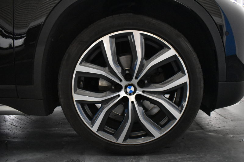 BMW X1 Xdrive18d Xﾗｲﾝ 4WD ﾊｲﾗｲﾝ&ｺﾝﾌｫｰﾄP ｱﾄﾞﾊﾞﾝｽﾄﾞｱｸﾃｨﾌﾞｾｰﾌﾃｨP 中期型 追従ACC HUD ﾋｰﾀｰ付電動ﾓｶ革 ﾀｯﾁﾊﾟﾈﾙiﾄﾞﾗｲﾌﾞﾅﾋﾞBｶﾒﾗ Pｱｼｽﾄ 前後PDC LEDﾍｯﾄﾞﾗｲﾄ 衝突軽減B 車線逸脱&歩行者警告 電動ﾄﾗﾝｸ  ｽﾏｰﾄｷｰ Bluetoothｵｰﾃﾞｨｵ＆通話 2年保証