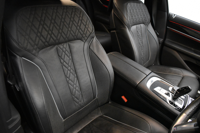 BMW 7シリーズ 740d XDrive Mｽﾎﾟｰﾂ ﾘｱｺﾝﾌｫｰﾄP 後席ﾓﾆﾀｰ ｻﾝﾙｰﾌ BMWﾚｰｻﾞｰLED 前席ﾏｯｻｰｼﾞ全席ﾋｰﾀｰ&ﾍﾞﾝﾁﾚｰｼｮﾝ付黒革 ACC HUD ﾊｰﾏﾝｶｰﾄﾞﾝ  ﾀｯﾁﾊﾟﾈﾙﾅﾋﾞ3Dﾋﾞｭｰ LCW 液晶ﾒｰﾀｰ 20AW 2年保証