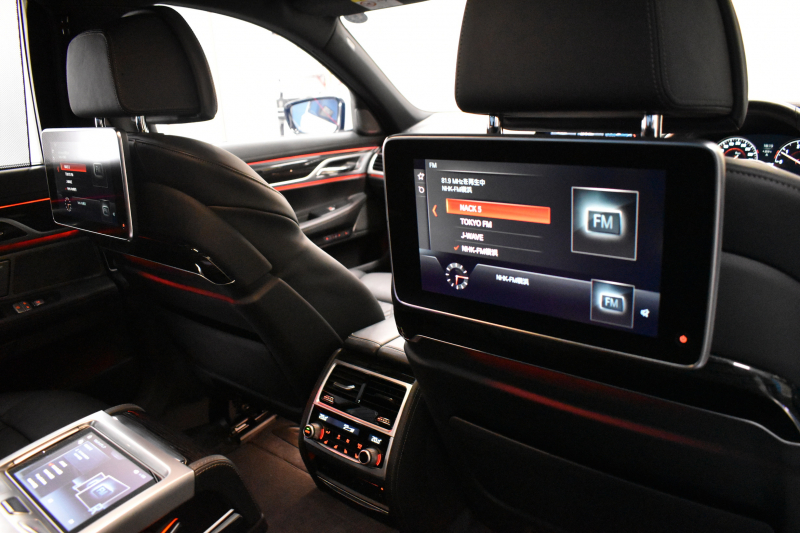 BMW 7シリーズ 740d XDrive Mｽﾎﾟｰﾂ ﾘｱｺﾝﾌｫｰﾄP 後席ﾓﾆﾀｰ ｻﾝﾙｰﾌ BMWﾚｰｻﾞｰLED 前席ﾏｯｻｰｼﾞ全席ﾋｰﾀｰ&ﾍﾞﾝﾁﾚｰｼｮﾝ付黒革 ACC HUD ﾊｰﾏﾝｶｰﾄﾞﾝ  ﾀｯﾁﾊﾟﾈﾙﾅﾋﾞ3Dﾋﾞｭｰ LCW 液晶ﾒｰﾀｰ 20AW 2年保証