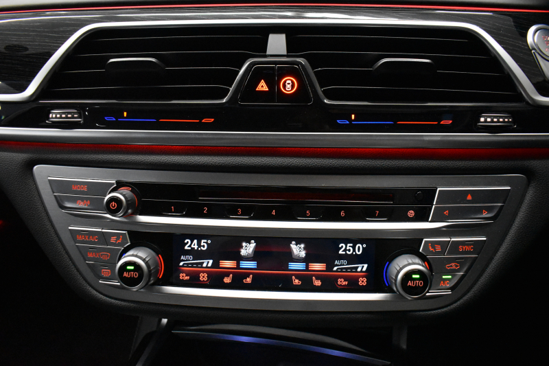 BMW 7シリーズ 740d XDrive Mｽﾎﾟｰﾂ ﾘｱｺﾝﾌｫｰﾄP 後席ﾓﾆﾀｰ ｻﾝﾙｰﾌ BMWﾚｰｻﾞｰLED 前席ﾏｯｻｰｼﾞ全席ﾋｰﾀｰ&ﾍﾞﾝﾁﾚｰｼｮﾝ付黒革 ACC HUD ﾊｰﾏﾝｶｰﾄﾞﾝ  ﾀｯﾁﾊﾟﾈﾙﾅﾋﾞ3Dﾋﾞｭｰ LCW 液晶ﾒｰﾀｰ 20AW 2年保証