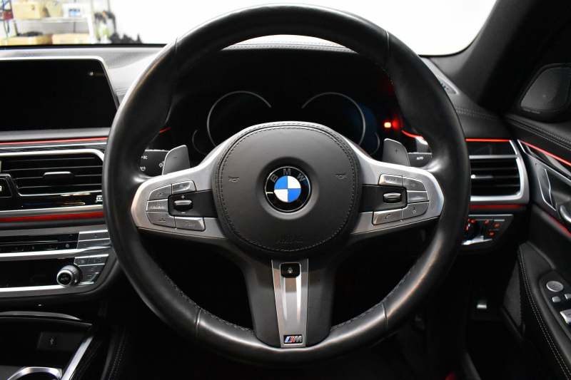 BMW 7シリーズ 740d XDrive Mｽﾎﾟｰﾂ ﾘｱｺﾝﾌｫｰﾄP 後席ﾓﾆﾀｰ ｻﾝﾙｰﾌ BMWﾚｰｻﾞｰLED 前席ﾏｯｻｰｼﾞ全席ﾋｰﾀｰ&ﾍﾞﾝﾁﾚｰｼｮﾝ付黒革 ACC HUD ﾊｰﾏﾝｶｰﾄﾞﾝ  ﾀｯﾁﾊﾟﾈﾙﾅﾋﾞ3Dﾋﾞｭｰ LCW 液晶ﾒｰﾀｰ 20AW 2年保証