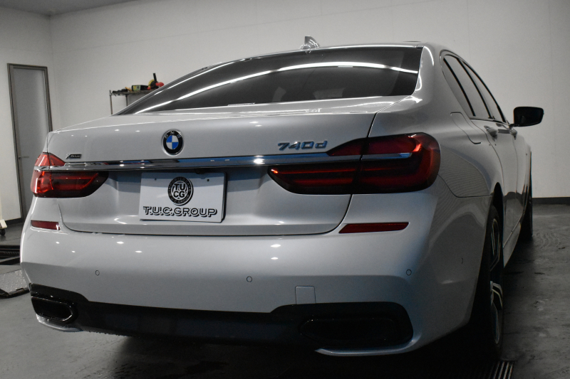 BMW 7シリーズ 740d XDrive Mｽﾎﾟｰﾂ ﾘｱｺﾝﾌｫｰﾄP 後席ﾓﾆﾀｰ ｻﾝﾙｰﾌ BMWﾚｰｻﾞｰLED 前席ﾏｯｻｰｼﾞ全席ﾋｰﾀｰ&ﾍﾞﾝﾁﾚｰｼｮﾝ付黒革 ACC HUD ﾊｰﾏﾝｶｰﾄﾞﾝ  ﾀｯﾁﾊﾟﾈﾙﾅﾋﾞ3Dﾋﾞｭｰ LCW 液晶ﾒｰﾀｰ 20AW 2年保証