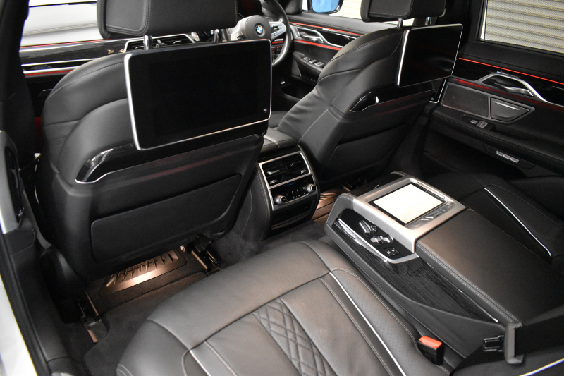 BMW 7シリーズ 740d XDrive Mｽﾎﾟｰﾂ ﾘｱｺﾝﾌｫｰﾄP 後席ﾓﾆﾀｰ ｻﾝﾙｰﾌ BMWﾚｰｻﾞｰLED 前席ﾏｯｻｰｼﾞ全席ﾋｰﾀｰ&ﾍﾞﾝﾁﾚｰｼｮﾝ付黒革 ACC HUD ﾊｰﾏﾝｶｰﾄﾞﾝ  ﾀｯﾁﾊﾟﾈﾙﾅﾋﾞ3Dﾋﾞｭｰ LCW 液晶ﾒｰﾀｰ 20AW 2年保証