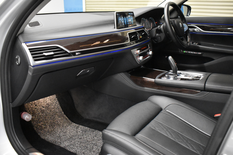 BMW 7シリーズ 740i ﾌﾟﾗｽP ｱﾝﾋﾞｴﾝﾄｴｱP  ﾚｰｻﾞｰLED ｻﾝR 追従ACC 全席ﾋｰﾀｰ付黒革 Fﾍﾞﾝﾁﾚｰｼｮﾝ&ﾏｯｻｰｼﾞ HUD ﾊｰﾏﾝｶｰﾄﾞﾝ 19AW 車線変更&逸脱&歩行者警告 ﾀｯﾁﾊﾟﾈﾙﾅﾋﾞ ｼﾞｪｽﾁｬｰｺﾝﾄﾛｰﾙ ﾌﾙｾｸﾞ 3Dﾋﾞｭｰ Bｶﾒﾗ 電動ﾄﾗﾝｸ ｽﾏｰﾄｷｰ 2年保証