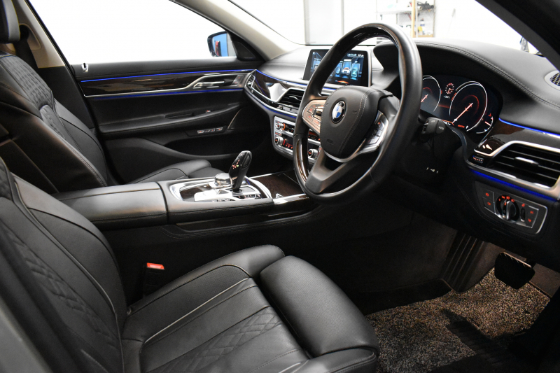 BMW 7シリーズ 740i ﾌﾟﾗｽP ｱﾝﾋﾞｴﾝﾄｴｱP  ﾚｰｻﾞｰLED ｻﾝR 追従ACC 全席ﾋｰﾀｰ付黒革 Fﾍﾞﾝﾁﾚｰｼｮﾝ&ﾏｯｻｰｼﾞ HUD ﾊｰﾏﾝｶｰﾄﾞﾝ 19AW 車線変更&逸脱&歩行者警告 ﾀｯﾁﾊﾟﾈﾙﾅﾋﾞ ｼﾞｪｽﾁｬｰｺﾝﾄﾛｰﾙ ﾌﾙｾｸﾞ 3Dﾋﾞｭｰ Bｶﾒﾗ 電動ﾄﾗﾝｸ ｽﾏｰﾄｷｰ 2年保証