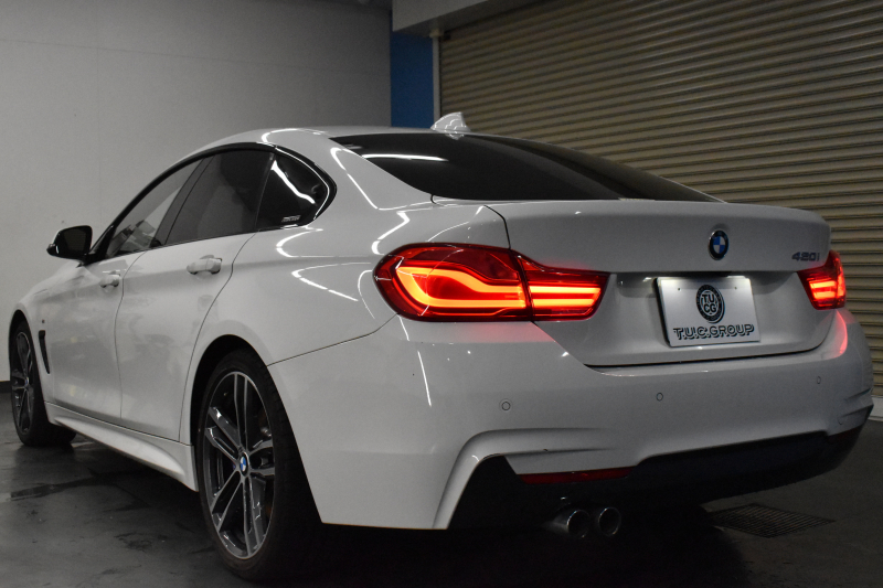 BMW 4シリーズ 420i ｸﾞﾗﾝｸｰﾍﾟ Mｽﾎﾟｰﾂ  LCI後期 ﾌｧｽﾄﾄﾗｯｸP 19AW Mｻｽ Mｽﾎﾟｰﾂﾌﾞﾚｰｷ 追従ACC ﾍｷｻｺﾞﾅﾙLEDﾍｯﾄﾞﾗｲﾄ&ﾃｰﾙ ﾋｰﾀｰ付茶革  ﾀｯﾁﾊﾟﾈﾙ式iﾄﾞﾗｲﾌﾞHDDﾅﾋﾞ 車線変更&逸脱&歩行者警告 衝突軽減ﾌﾞﾚｰｷ 電動Rｹﾞｰﾄ ﾌﾙｾｸﾞTV Bｶﾒﾗ 2年保証
